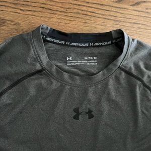 Under Armour Compression Heatgear long sleeves SIZE XL